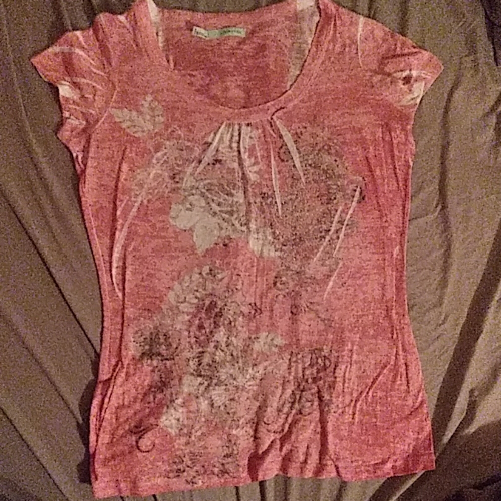 Womens tee shirt with pretty design on it